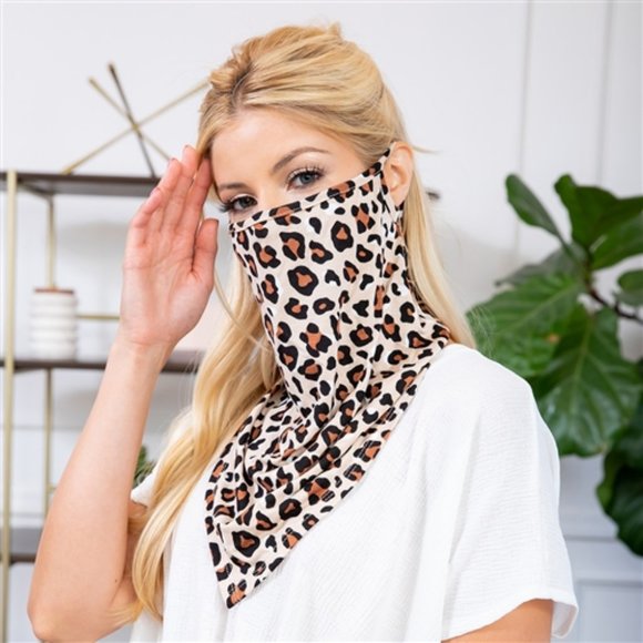 Leopard print pull up mask - Picture 3 of 8